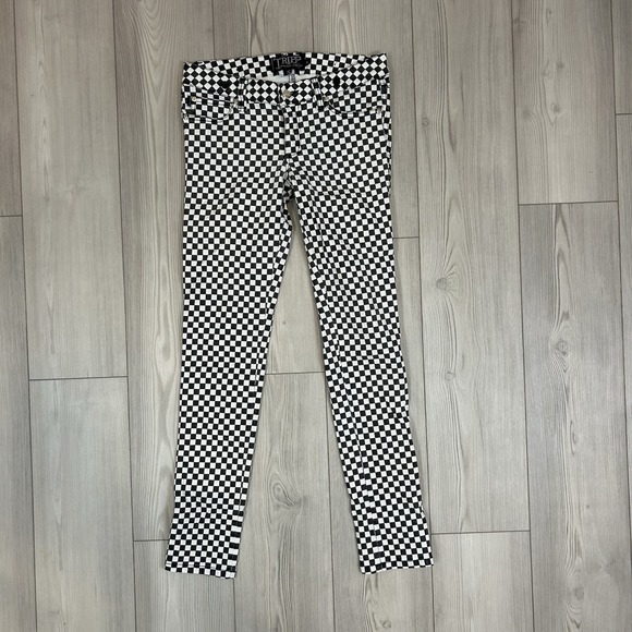 TRIPP NYC Women's Skinny Jeans Pants Size 9 / 30 Checkerboard Print Black White - Picture 1 of 9